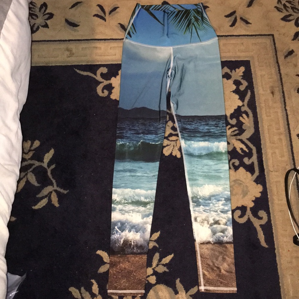 Emily Hsu Tropic Leggings NWOT Size M